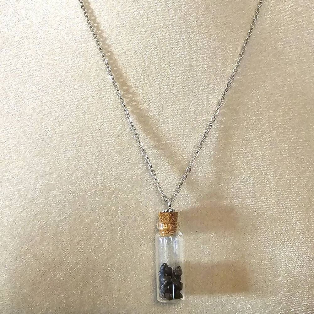 Hand-crafted Genuine Natural Raw Garnet  Gemstones Necklace - Picture 2 of 4